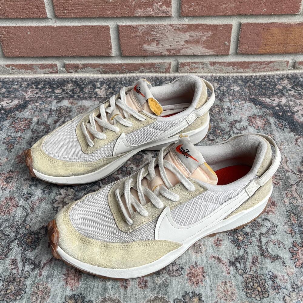Nike Waffle Debut Vintage Cream Tan Shoes / Women 8.5 / DX2931-001